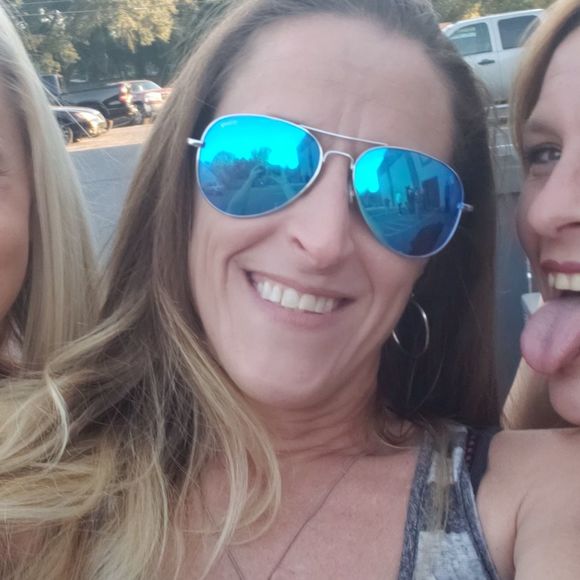 Meet your Posher, Candi - Picture 1 of 1